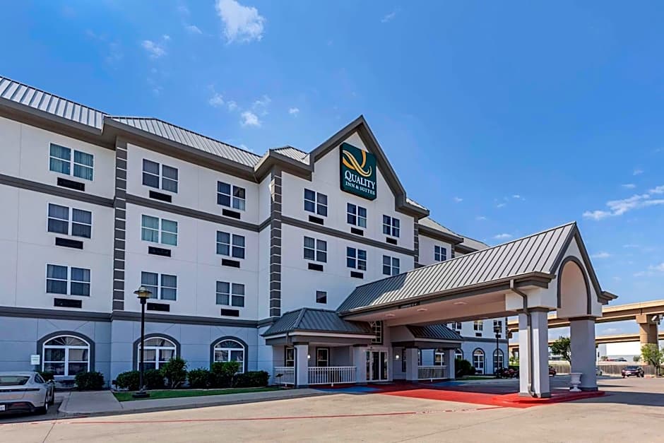 Quality Inn & Suites I-35 E/Walnut Hill