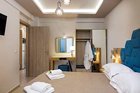 Superior Suite with Jacuzzi & Mountain View