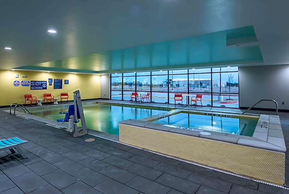 Tru by Hilton Garland, TX