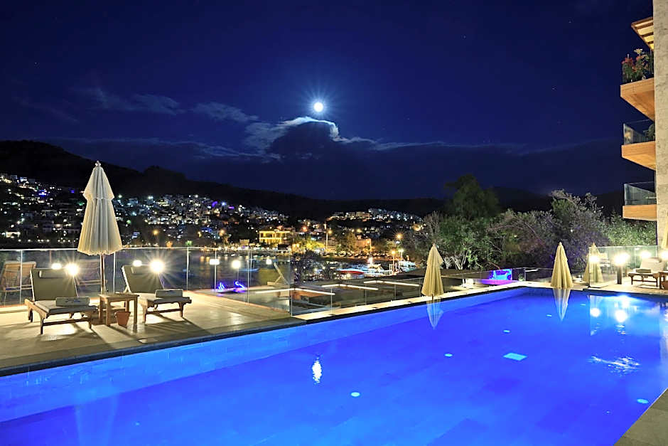 Mare Deluxe Residences  & Villas