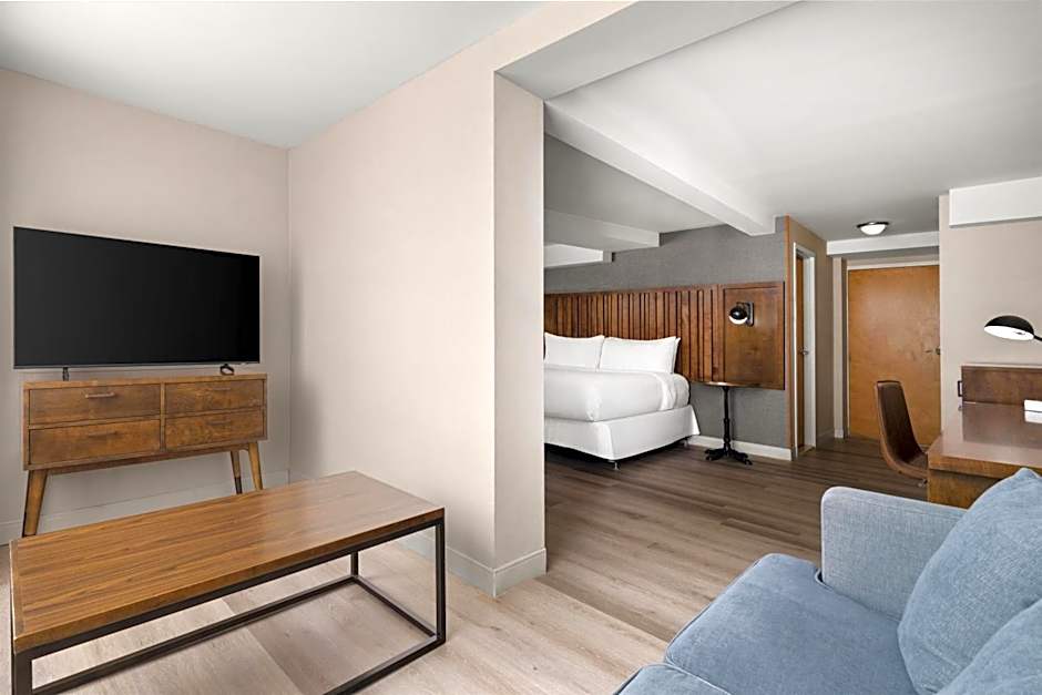 Best Western Premier Plainview-Long Island Hotel