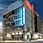 Hampton Inn By Hilton & Suites Los Angeles/Hollywood, CA