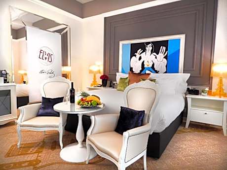 Luxury King Room with Music Garden View