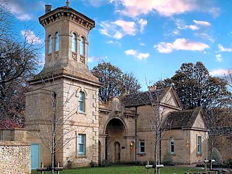 One-Bedroom Manor Cottage with One Double Bed