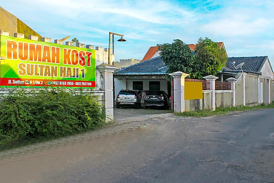 OYO Life 92593 Penginapan Sultan Haji 1