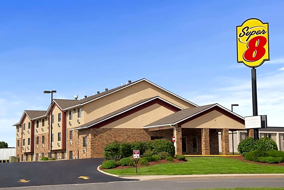 Super 8 by Wyndham Collinsville St. Louis