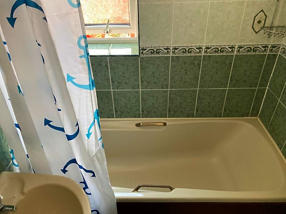 Harman Suites Self-Catering Apartments Free WIFI & Parking