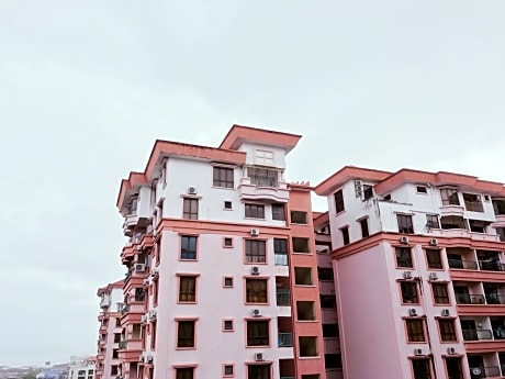 The Nest @ Marina Court Resort Condominium