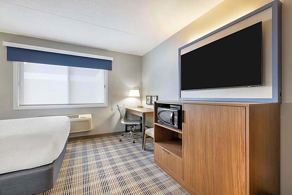 AmericInn by Wyndham Valley City - Conference Center
