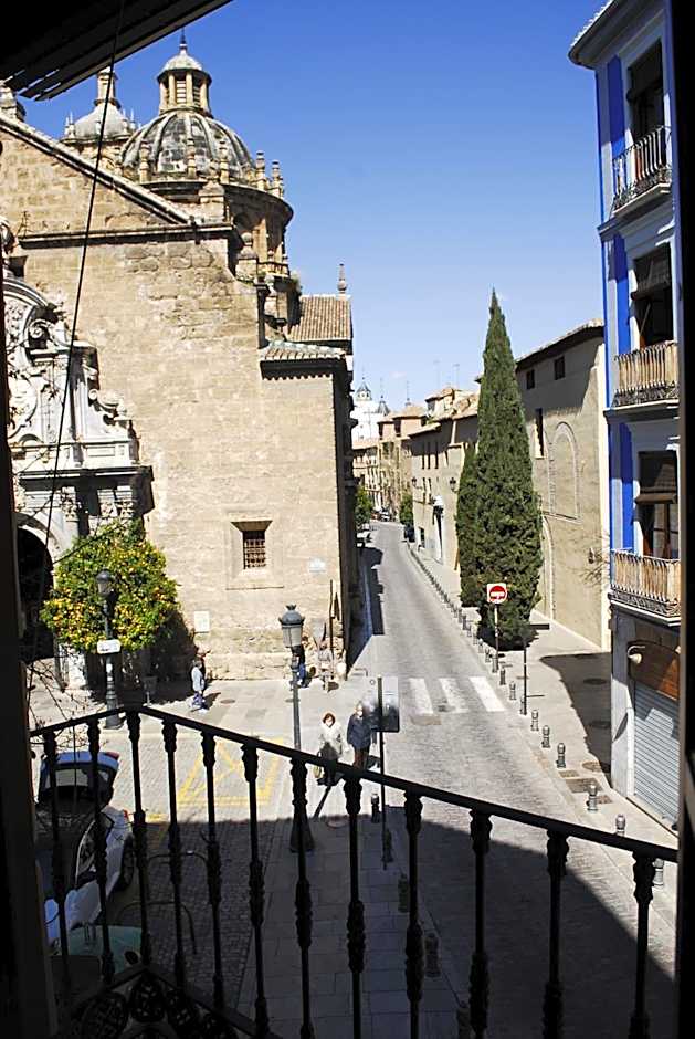 La Perla Granada Suites