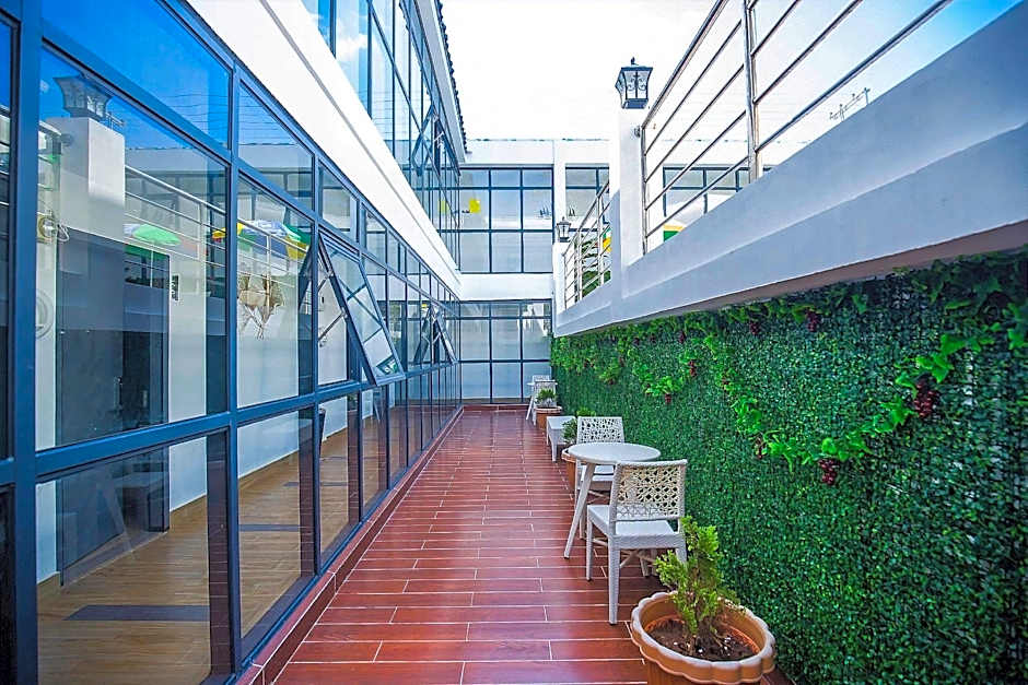 Erus Suites Hotel Boracay