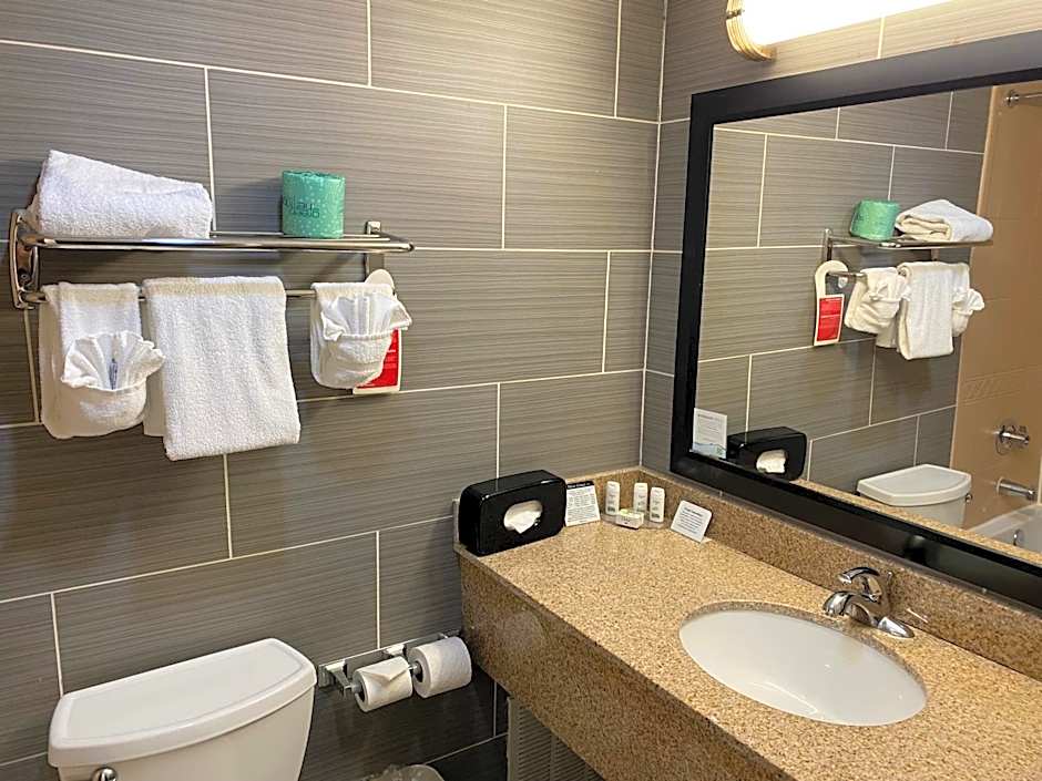 Ramada by Wyndham Rochelle Park Near Paramus