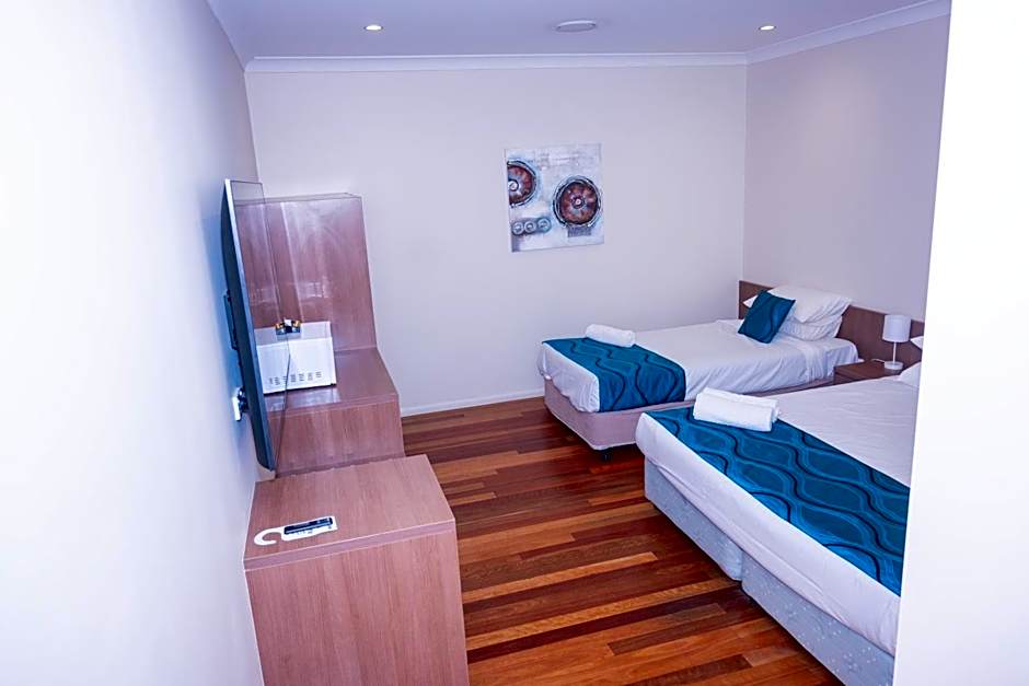 The Australian Hotel Motel