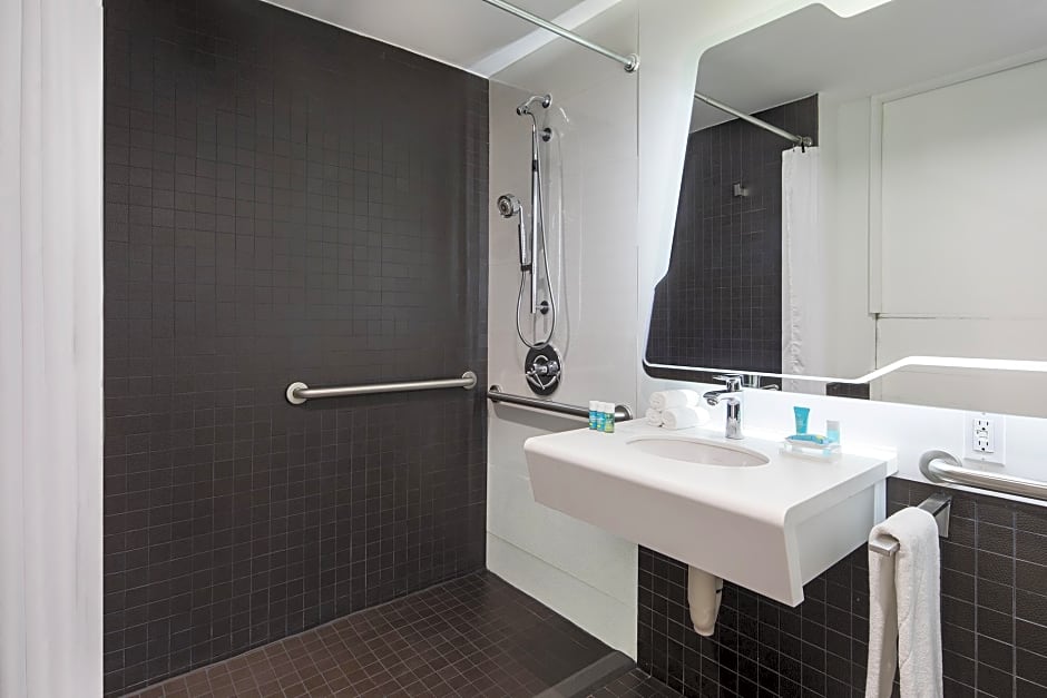The Washington Hotel by LuxUrban