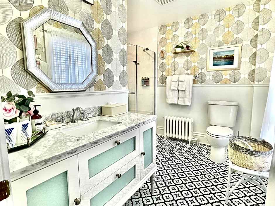 Charlotte's Rose Inn