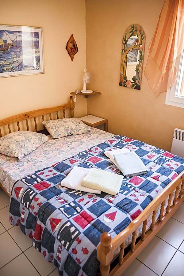 HOLIDAYLAND BAIE DES OLIVIERS VILLA 36m2 1chambre fermée 6 couchages ou VILLA 41M2 2chambres fermées 7 couchages