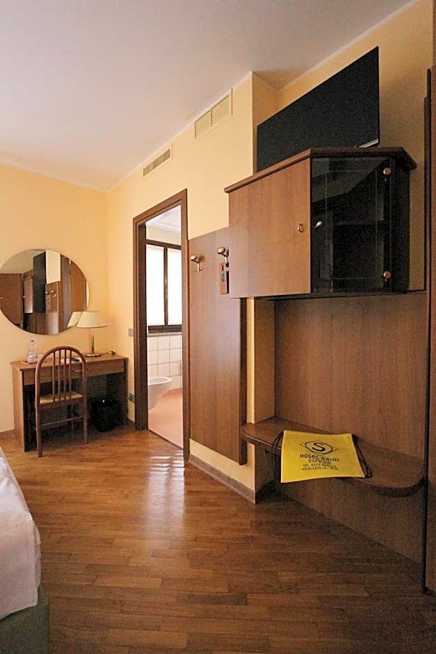 Hotel Saini with Air conditioning