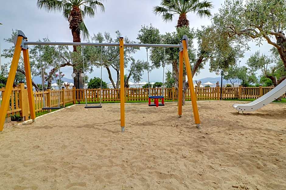 Calamos Beach Family Club