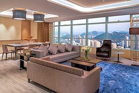 King Ambassador Suite