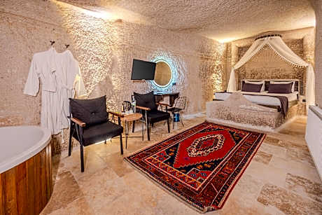 Deluxe Double Room with Bathtub