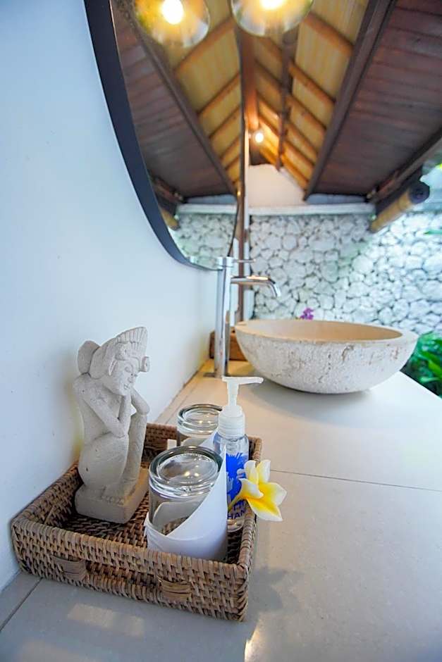 The Calmtree Bungalows