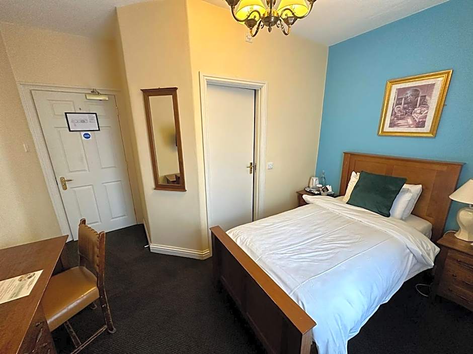 George & Pilgrims Hotel