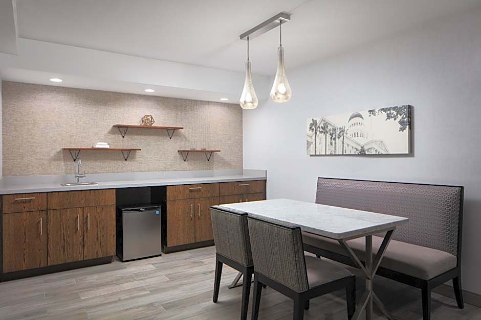 DoubleTree By Hilton Sacramento