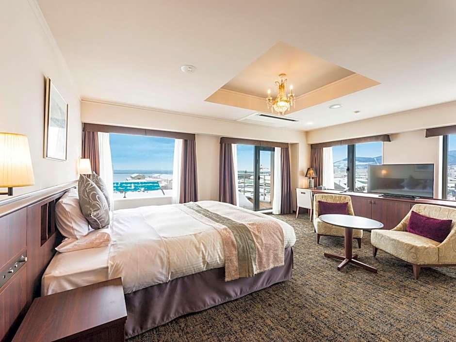 Photo 1 of 3 of Deluxe 1 King Bed