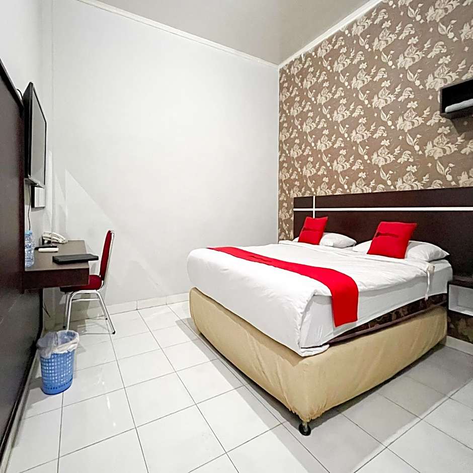RedDoorz at Lucky Inn Panakukkang Makassar