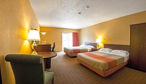 Motel 6-Trenton, ON