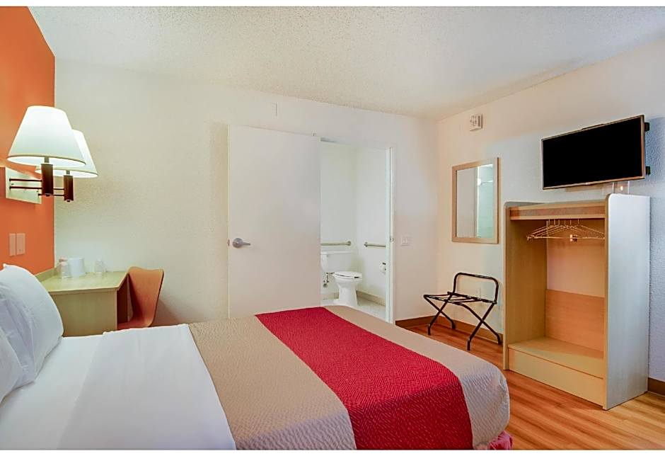 Motel 6-Tacoma, WA - Fife