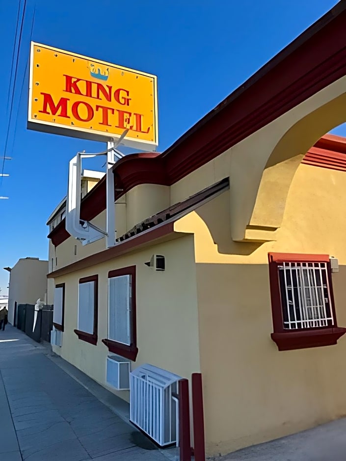 KING MOTEL