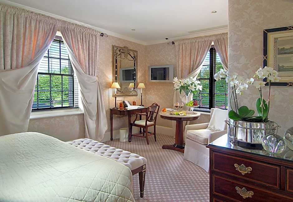 Summer Lodge Country House Hotel