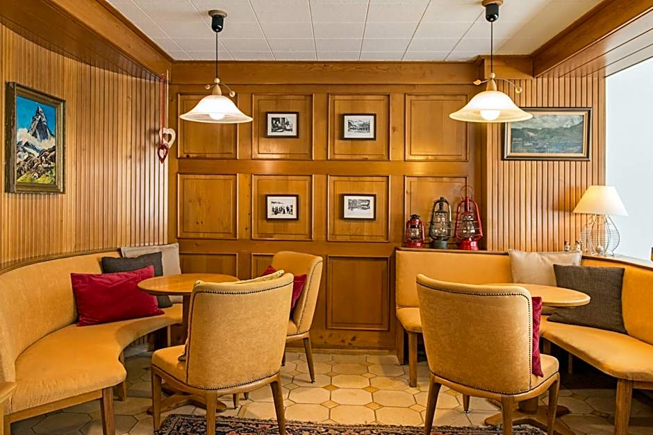 Hotel Alpina