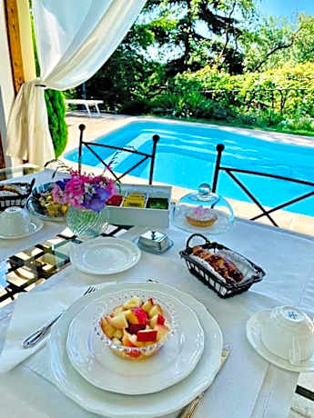 Relais Torre Dei Torti - Luxury Bed and Breakfast