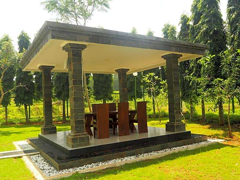 The Gecho Inn Country