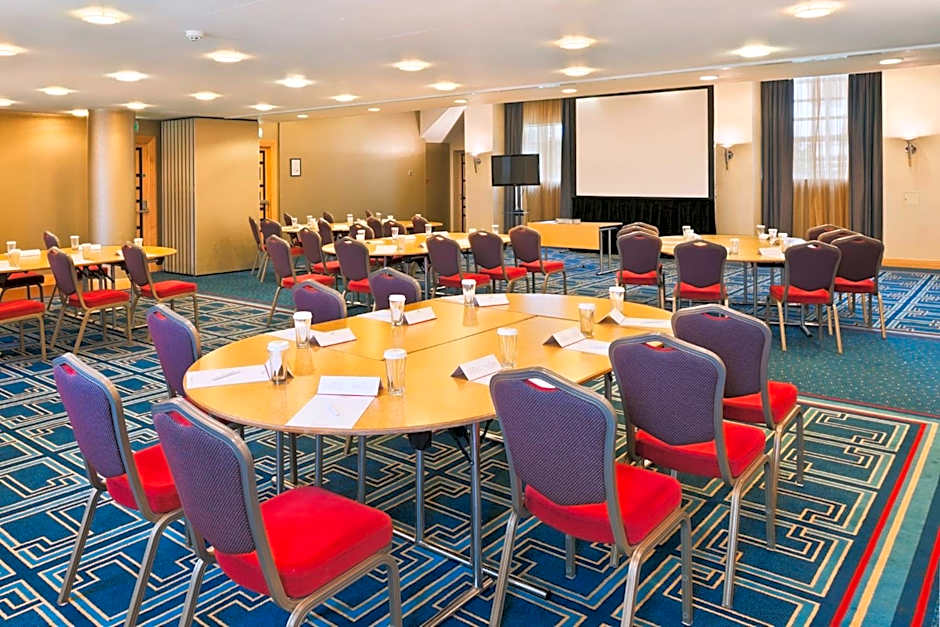 Crowne Plaza Liverpool - John Lennon Airport By IHG