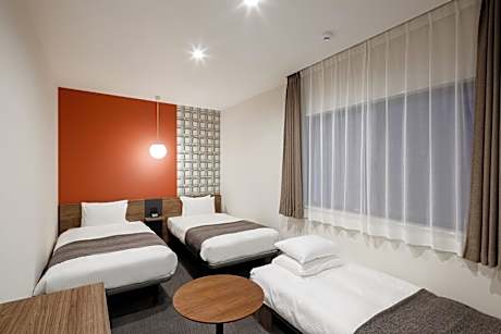 Twin Room with Sofa Bed (Capacity 3)