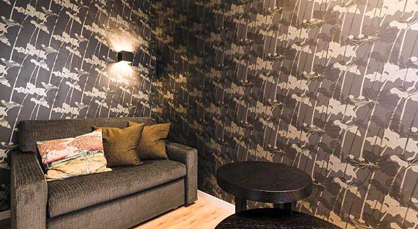 Trip Base HAKATAEKIMAE