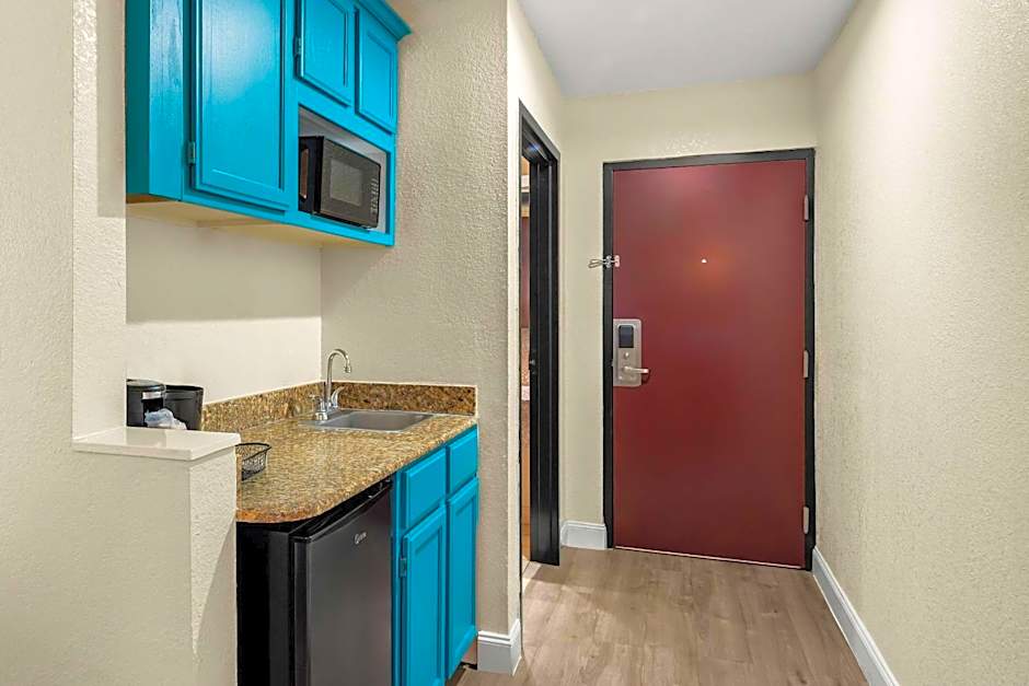 Quality Inn & Suites Lafayette