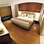 Lemonwood Suites By F9 Hotels