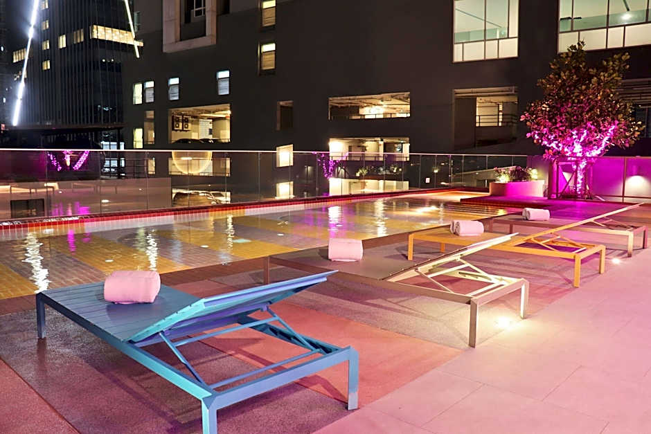 The Quarter Ratchathewi  by UHG