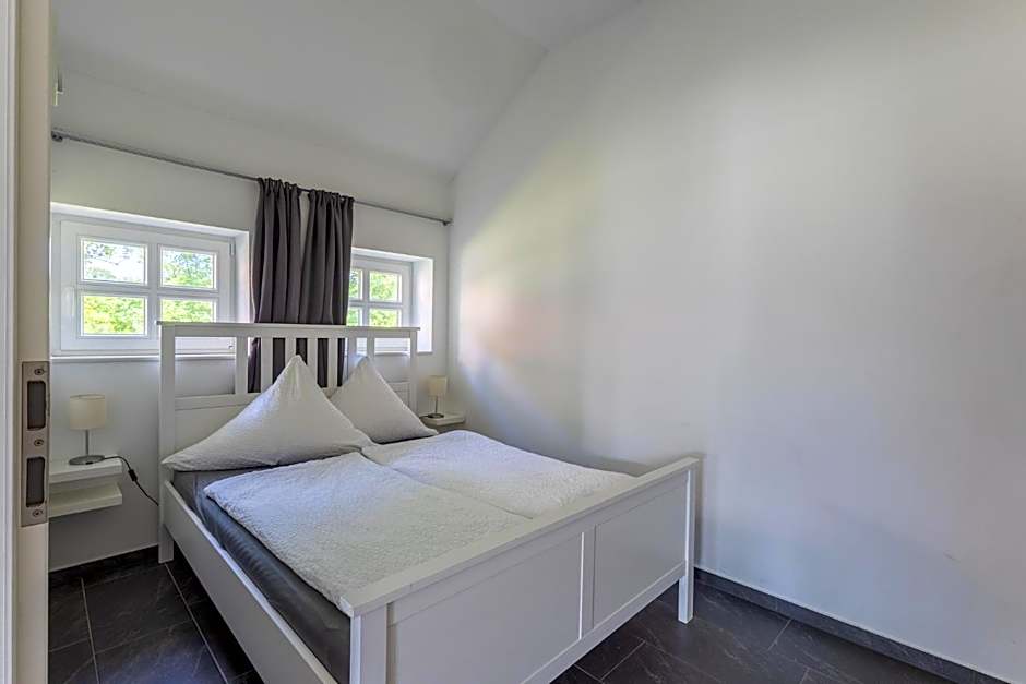 Natura Ferienhaus, Ferienwohnungen in Rhauderfehn , Komfort für Gäste & Firmen ,WLAN & Parkplatz