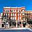 The Met Hotel