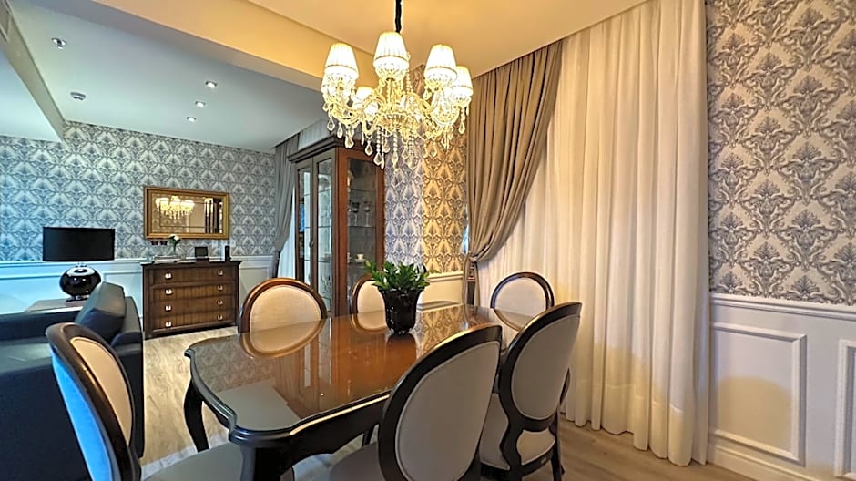 Photo 1 of 5 of Grand Suite