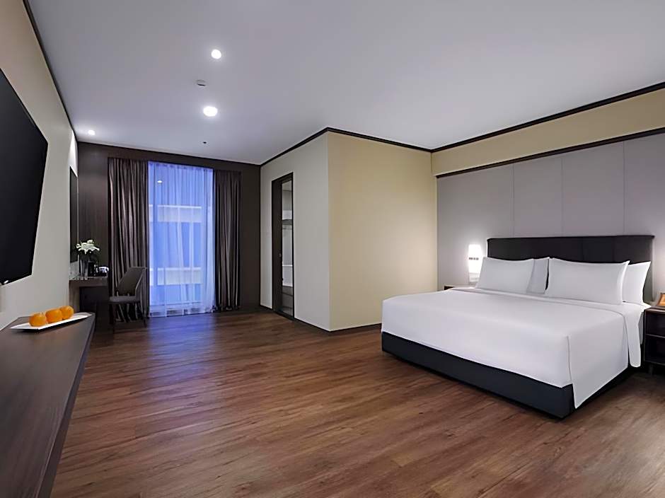 Harper Premier Nagoya Batam