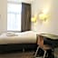 Hotel Carillon