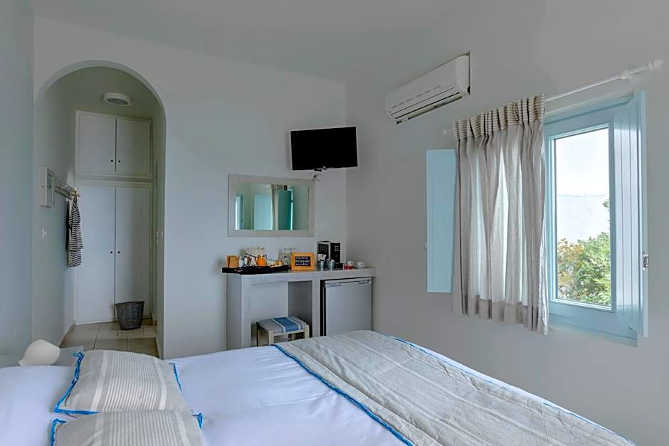 Blue Dolphins Apartments