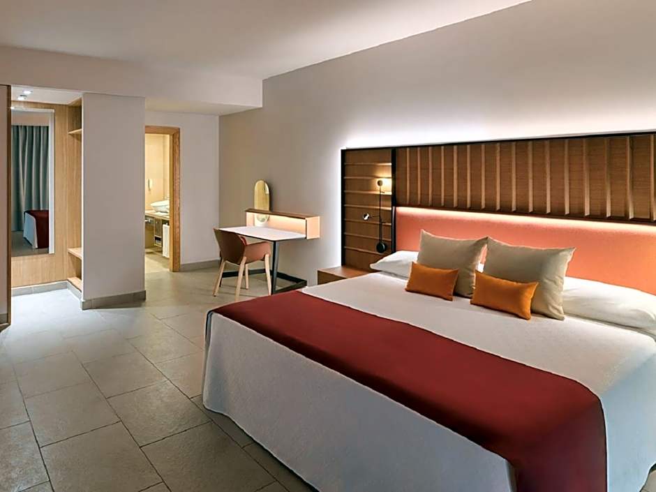 Adrián Hoteles Roca Nivaria