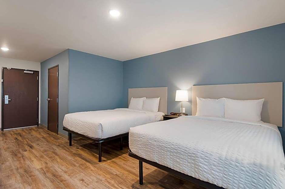 Photo 1 of 5 of 2 Queen Beds Suite
